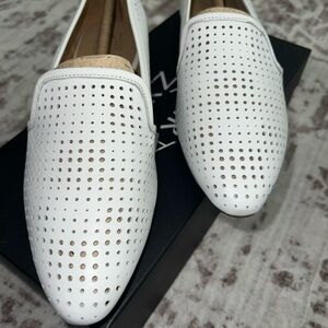 Naturalizer Caleigh2 White Perforated Women's Loafers Leather size 7.5M